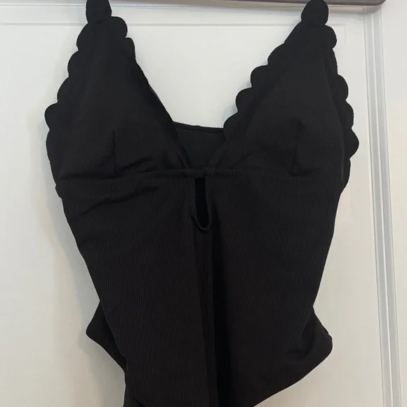 Scallop Edge Black One-Piece Swimsuit - Picture 6 of 9